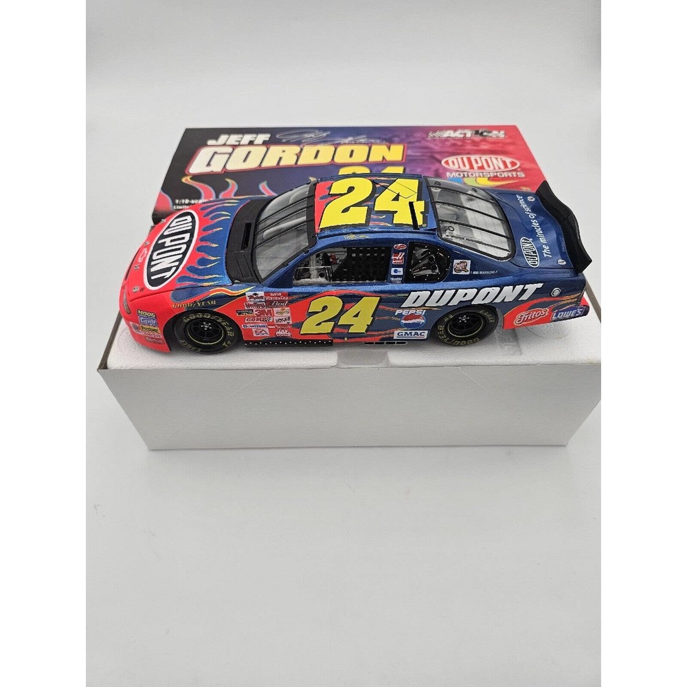 Action 1:18 Scale Jeff Gordon #24 Dupont 2002 Monte Carlo Stock Car EUC